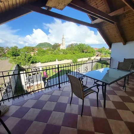 Eszterhazy Apartment